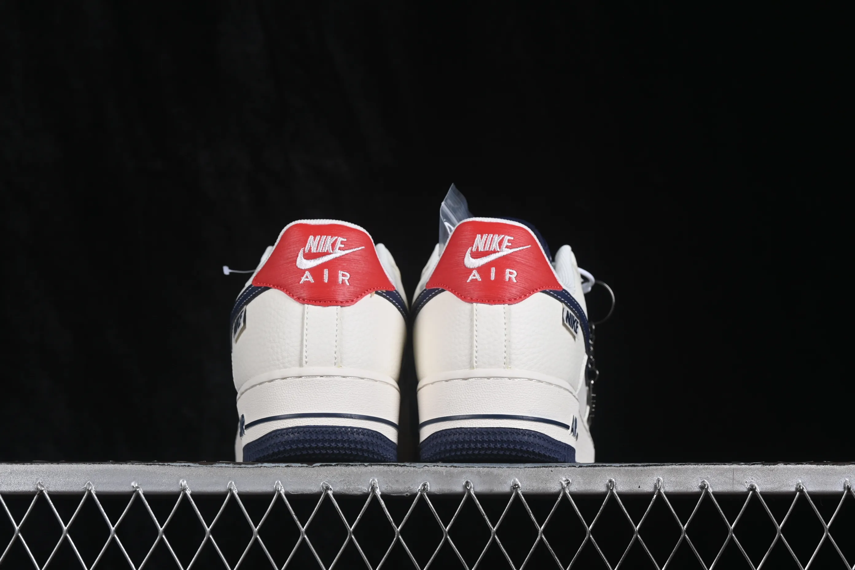 All categories Nk Air Force 1 Air Force series Nk Air Force 1 Low Air Force low-top Nike Air Force 1'07 Low joint model Air Force 1 low-top casual sneakers DN9688-124